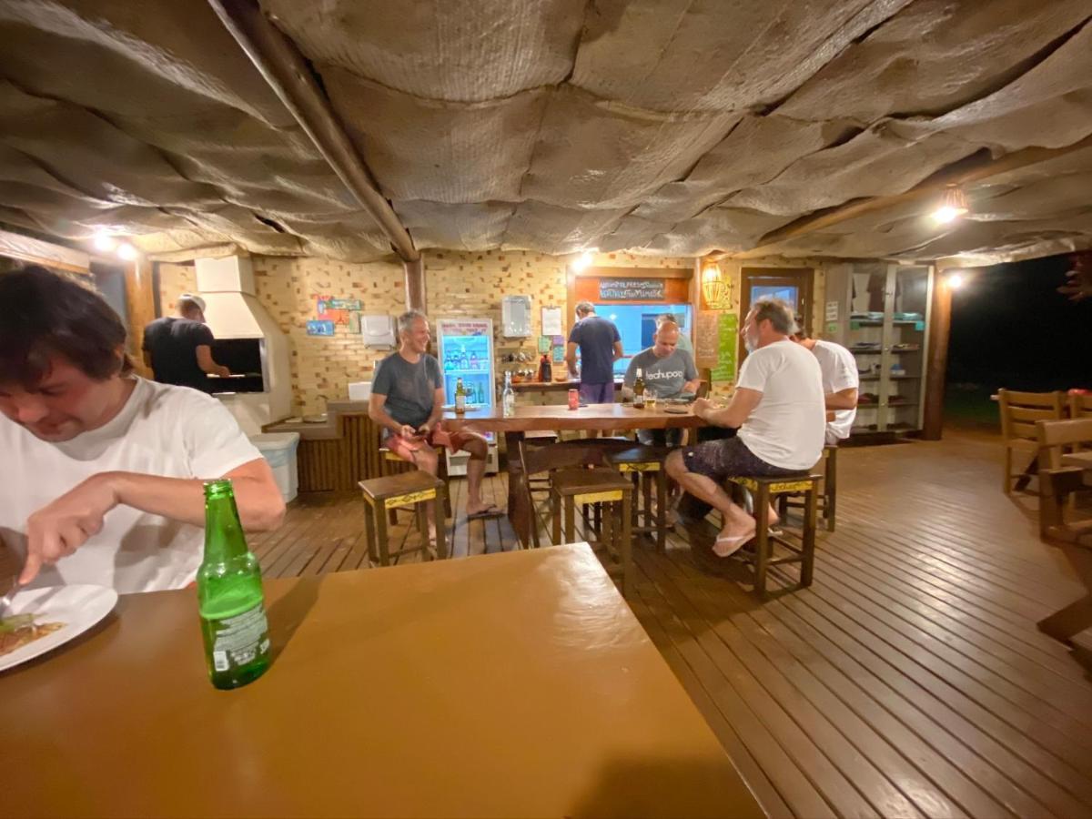 Hotel Bahia Surf Camp Abrantes Exterior foto