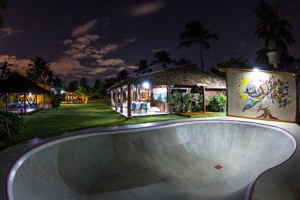 Hotel Bahia Surf Camp Abrantes Exterior foto